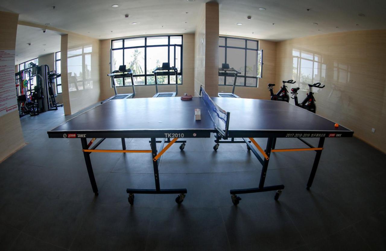 Lark Hotel Dar-es-Salaam Eksteriør bilde