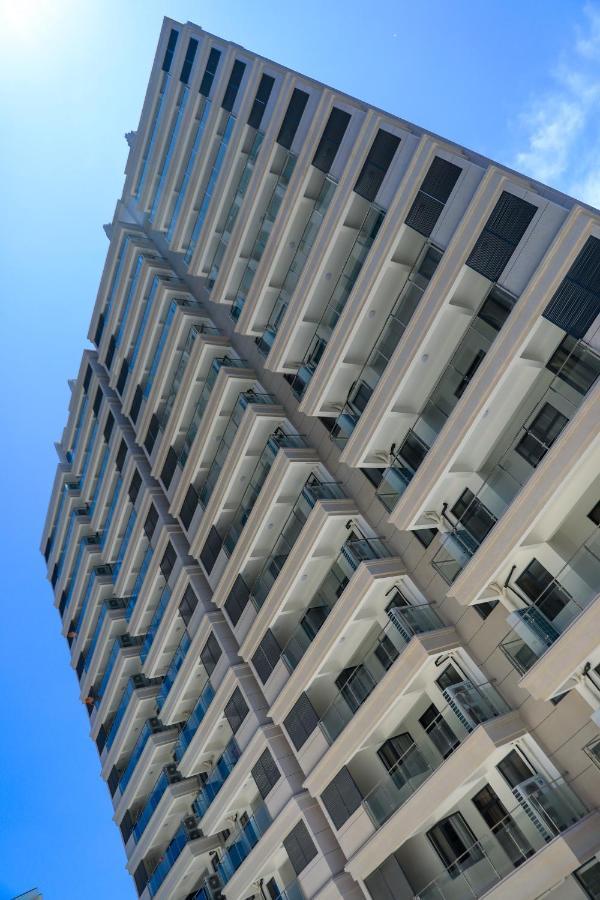 Lark Hotel Dar-es-Salaam Eksteriør bilde
