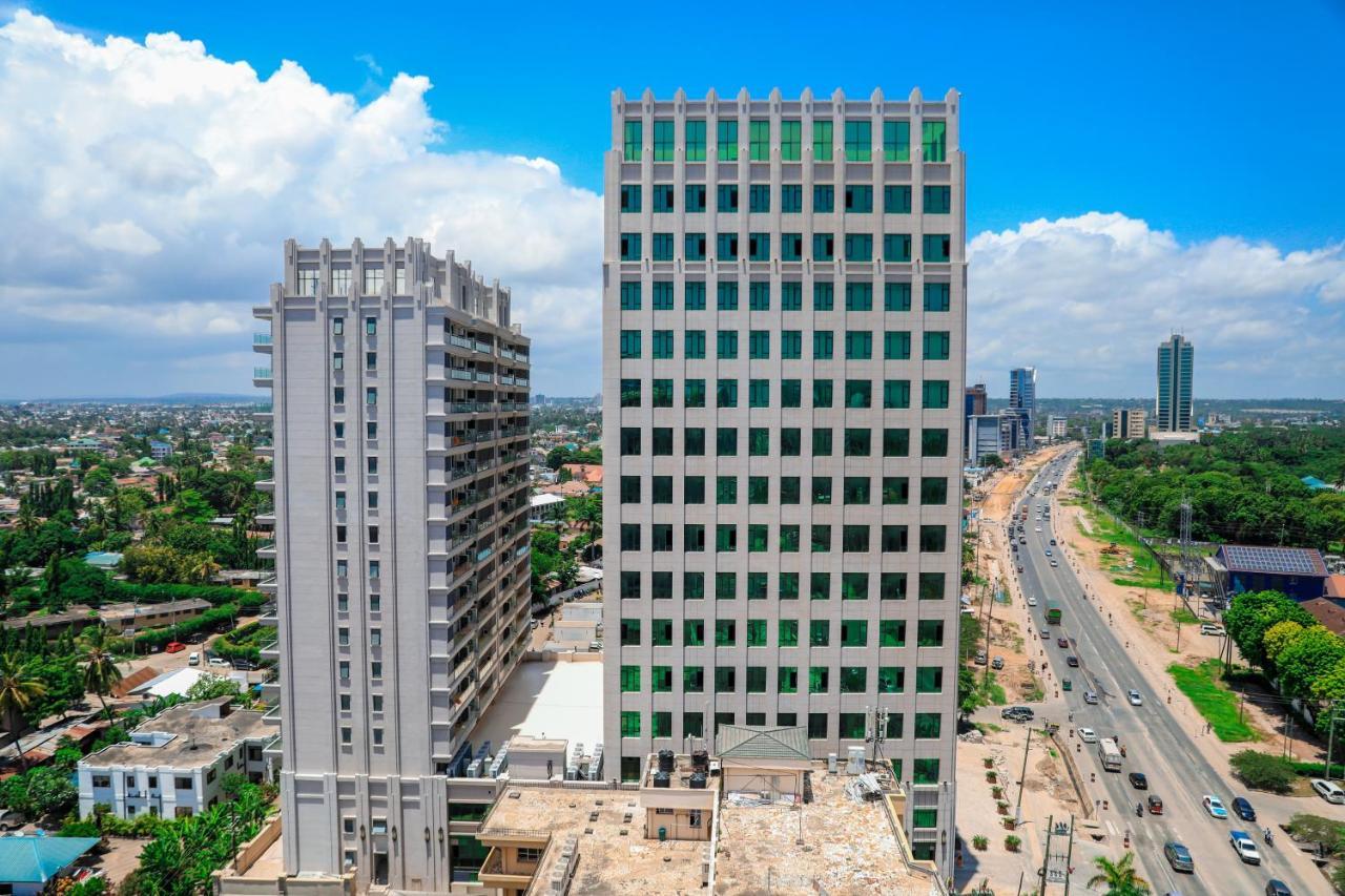 Lark Hotel Dar-es-Salaam Eksteriør bilde
