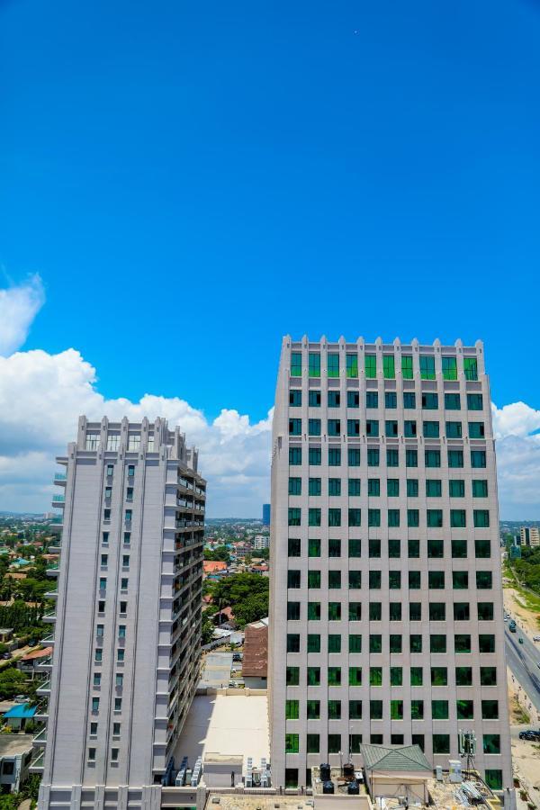 Lark Hotel Dar-es-Salaam Eksteriør bilde